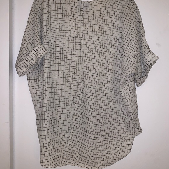 Open back tee - Picture 2 of 3